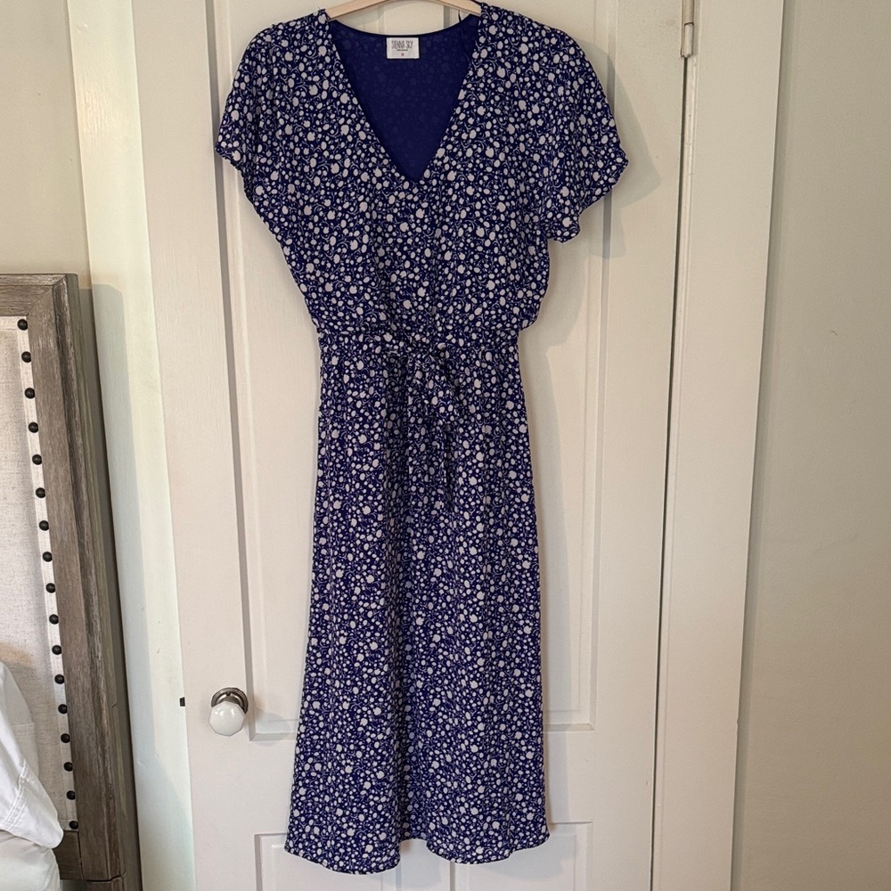 Floral Blue Dress Sienna Sky size M